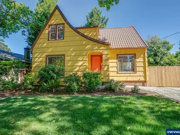 3053 NW Harrison Blvd, Corvallis, OR 97330