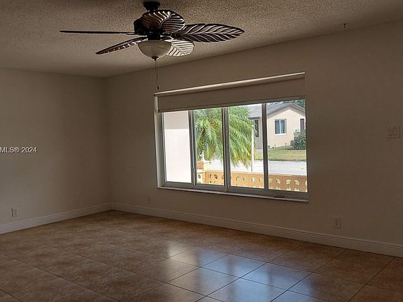 4th image of 7005 NW 17th Ct