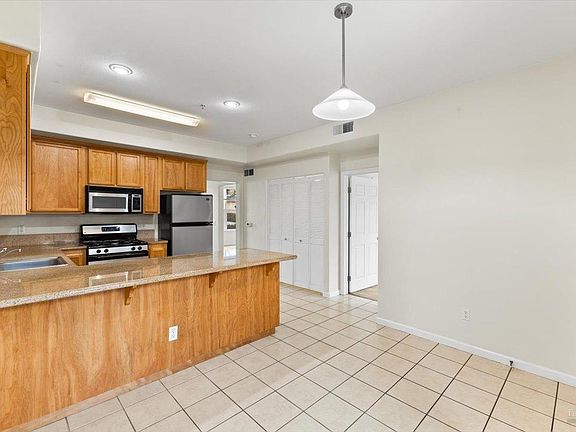 4th image of 950 Campoy Street #104