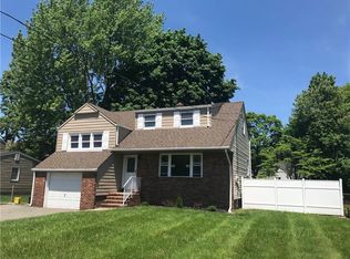 122 Tompkins Ave, South Plainfield, NJ 07080