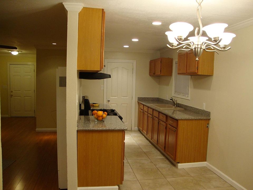 2nd image of 461 A St