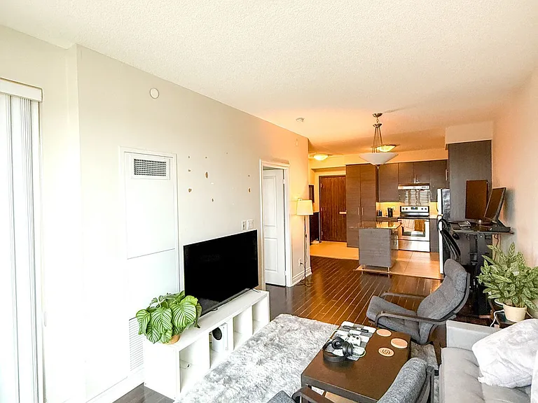 325 S Park Rd #1009 — Photo 11