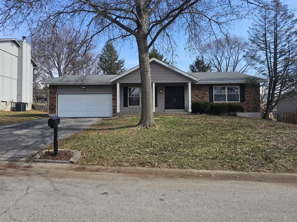12 Weatherby Dr, Saint Peters, MO 63376