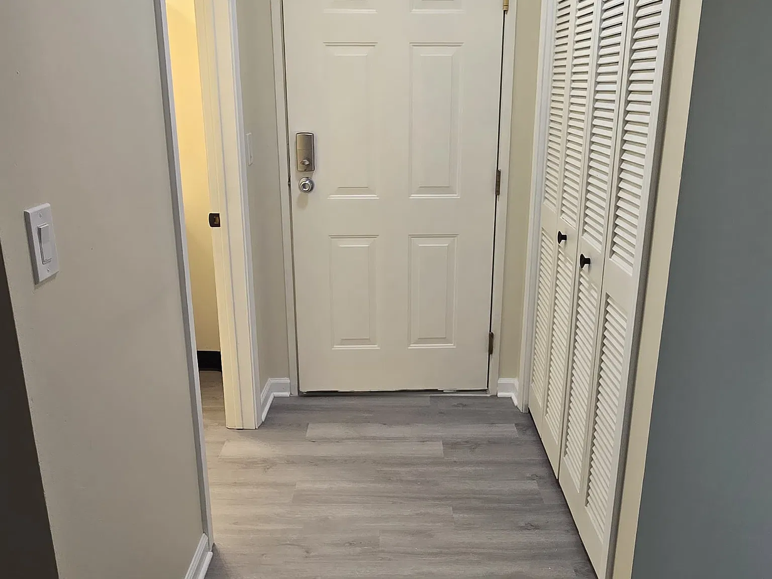Studio, 412 sqft, $1,250 — Photo 3