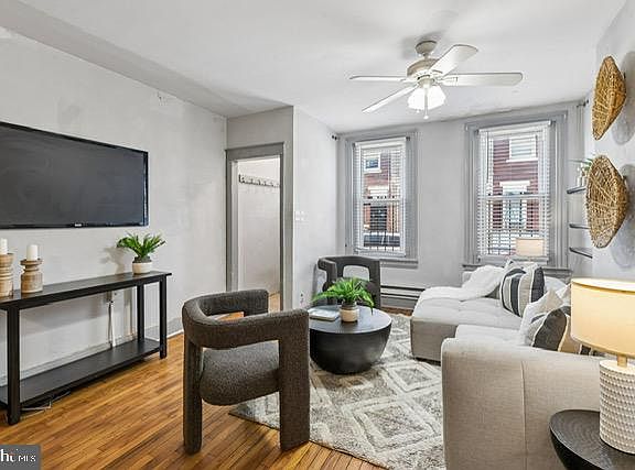 5th image of 2222 Watkins St