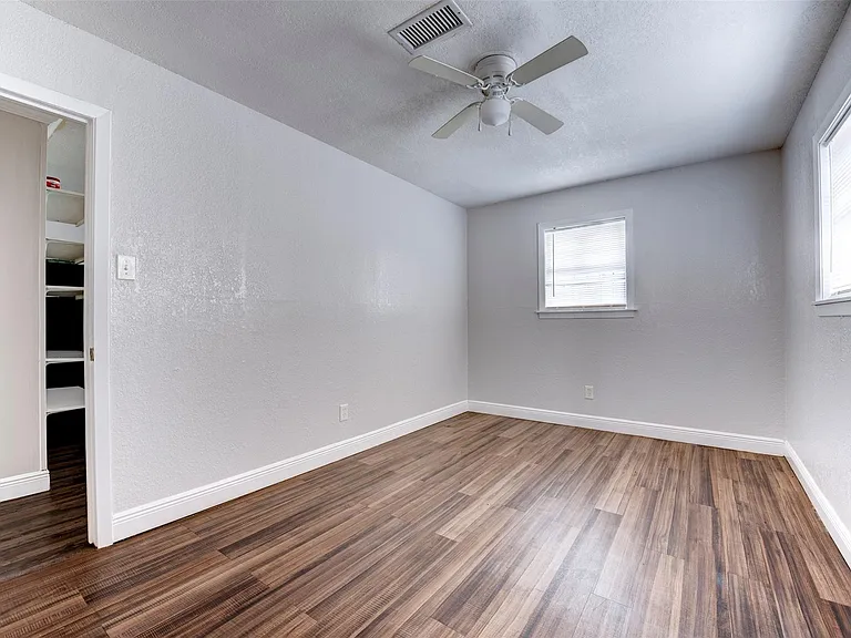 1209 Cabell St — Photo 12