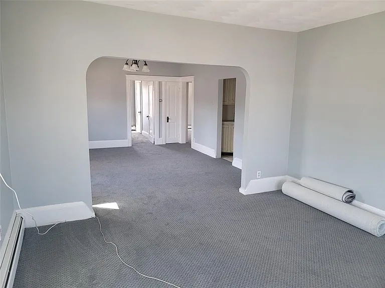 356 Orient Ave — Photo 3