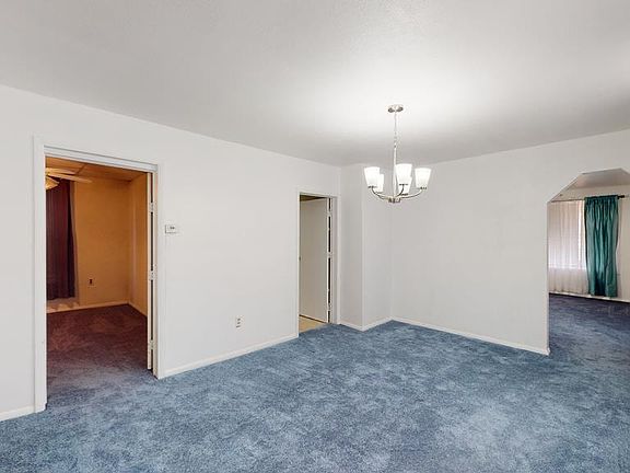 4th image of 324 Broadway Ave