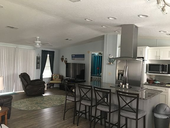 5th image of 2019 Bayou Dr S