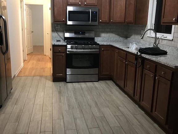 2nd image of 2160 N Moody Ave #1