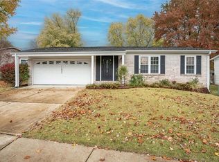 11823 Smoke Valley Ct, Maryland Heights, MO 63043