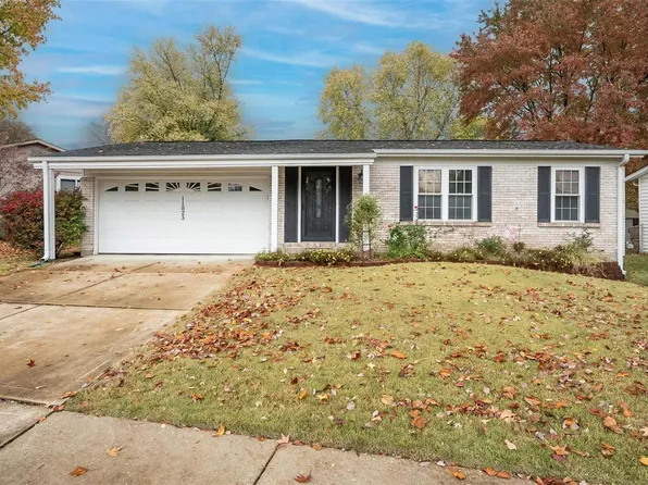 11823 Smoke Valley Ct, Maryland Heights, MO 63043