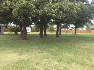 453 E Boundary St, Giddings, TX 78942