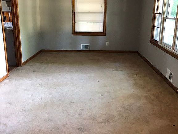 Living/dining 