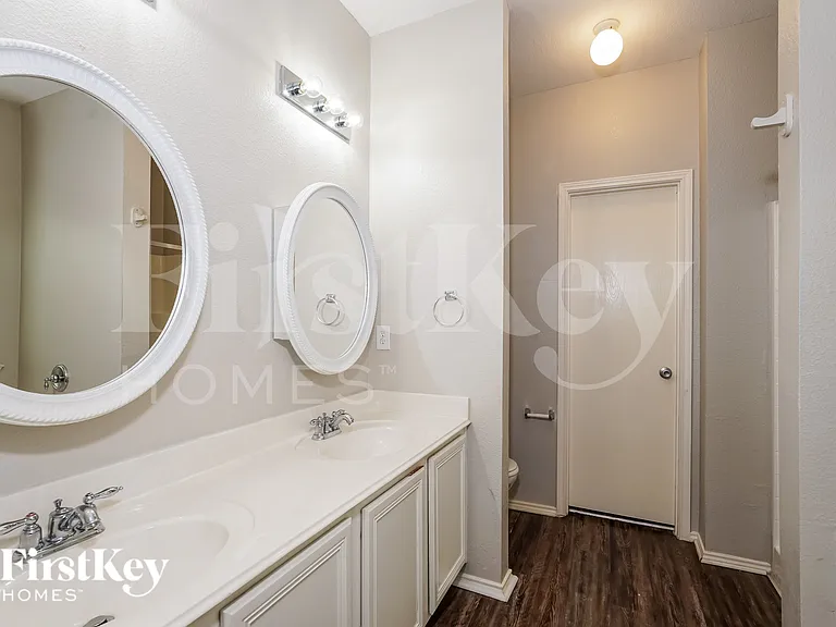 8057 Plateau Dr — Photo 13