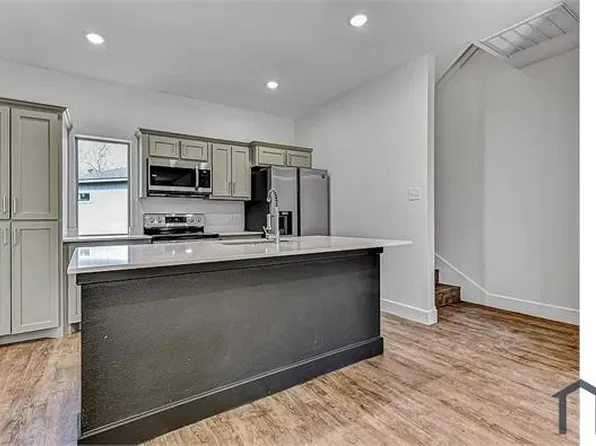 3260 W Crawford St #401, Denison, TX 75020