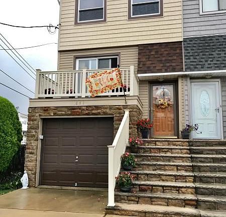 2nd image of 841 Tysens Ln