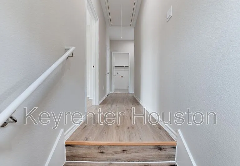 8203 Woodlyn Rd #C — Photo 51