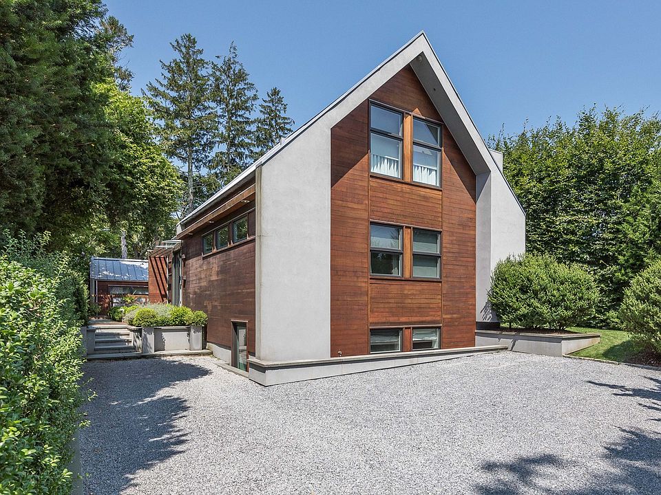 1st image of 93 Osborne Ln