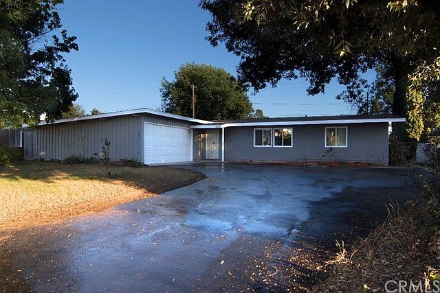 1st image of 824 E Badillo St