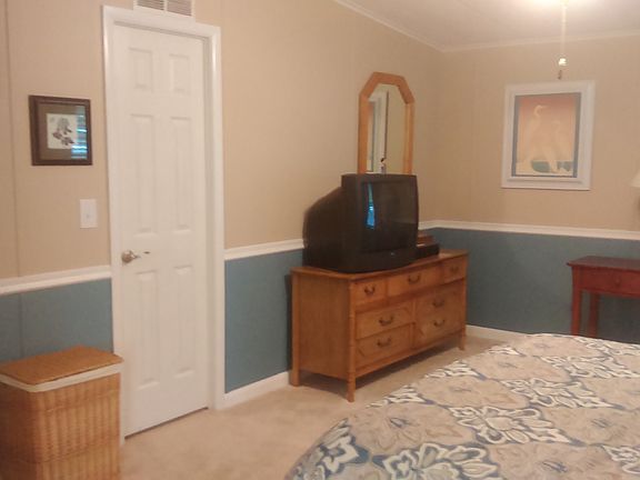5th image of 604 Cedar Ln
