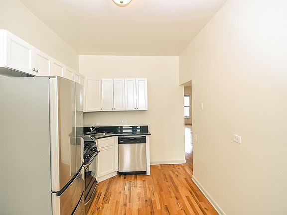 4th image of 1313 W Leland Ave #5