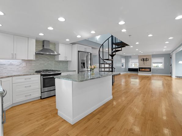 35 Bird St