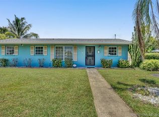 15390 SW 101st Ave, Miami, FL 33157