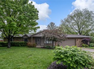 2112 Granada Dr, Dayton, OH 45431