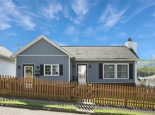 232 S 5th St, Youngwood, PA 15697