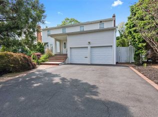 2039 Byron Rd, Merrick, NY 11566