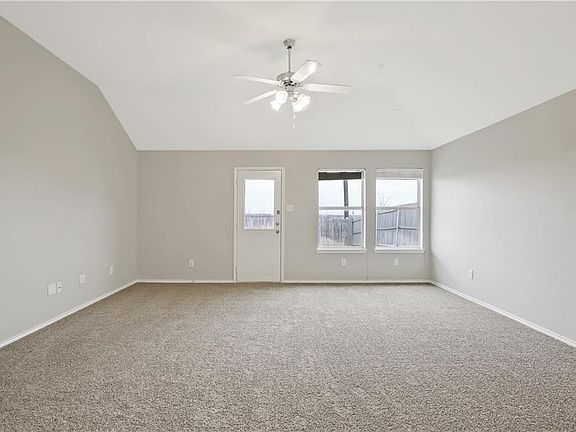 4th image of 8504 Minturn Dr