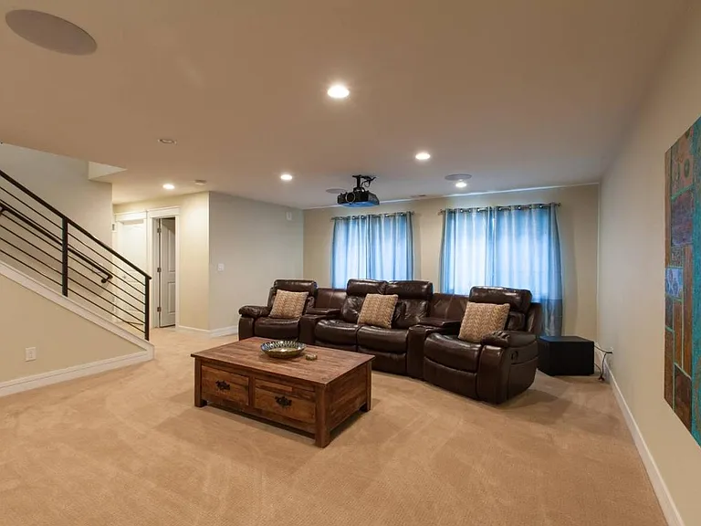 3725 Irving St — Photo 17