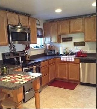 2nd image of 49 E Newport St