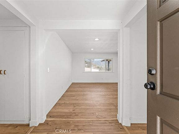 5th image of 1423 N Terrace Rd