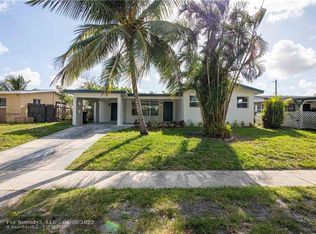 460 SW 28th Way, Fort Lauderdale, FL 33312