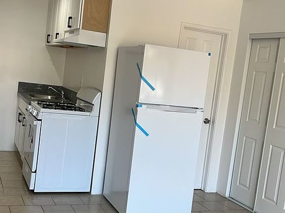 4th image of 8815 Van Nuys Blvd APT Q