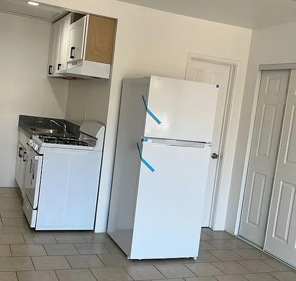 8815 Van Nuys Blvd #Q — Photo 4