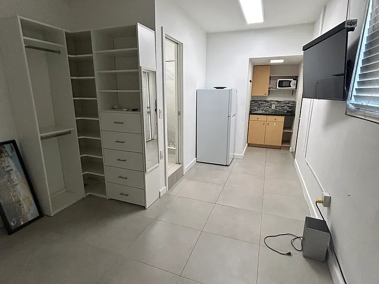 570 SW 45th Ave #2 — Photo 6