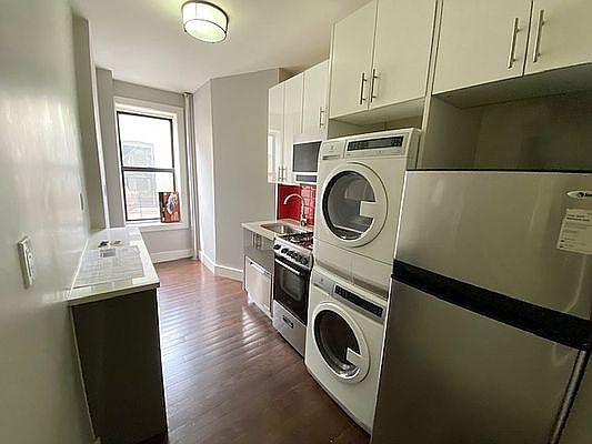1st image of 618 W 182nd St #52