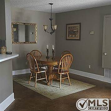 5th image of 6925 Driffield Cir