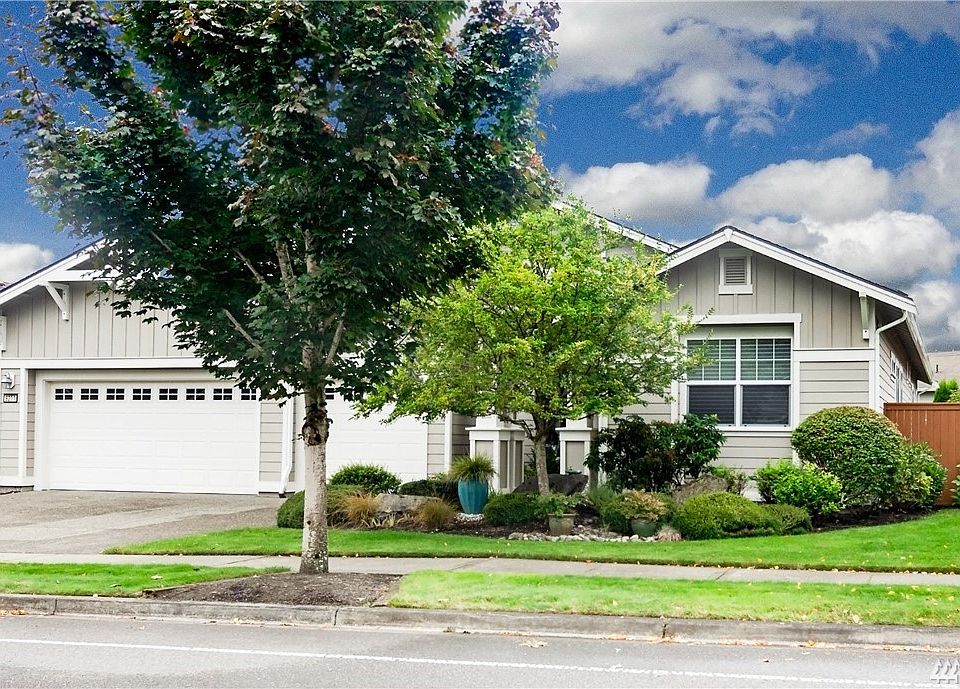 1st image of 8211 Vashon Dr NE
