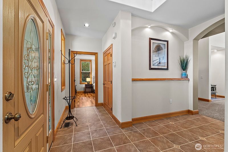 4th image of 29220 42nd Avenue E