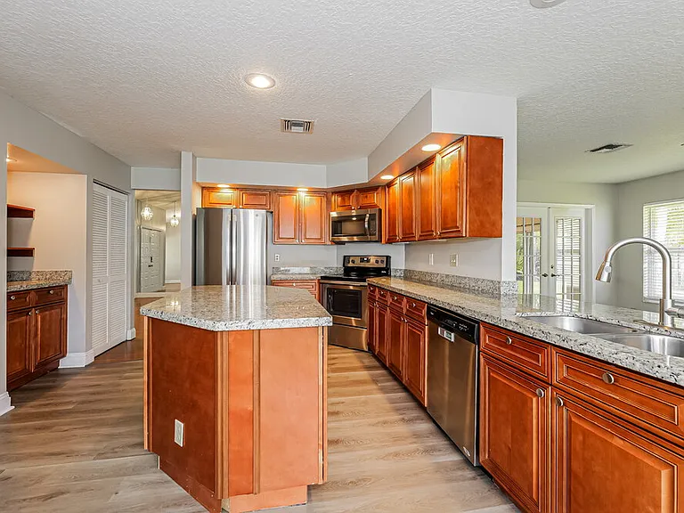 13515 Northumberland Cir — Photo 8