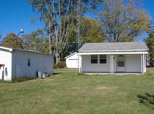 111 W Grissom Ave, Mitchell, IN 47446