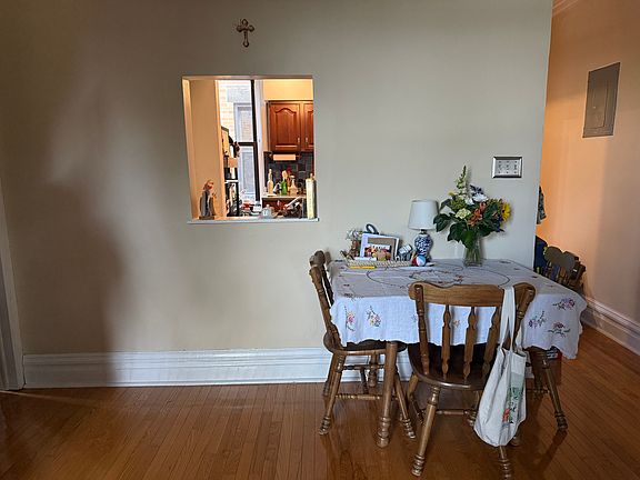 5th image of 121 Grandview Ave APT 18