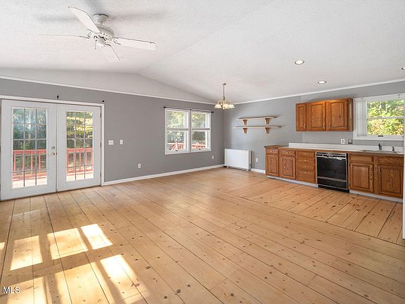 3rd image of 309 Carrera Lane