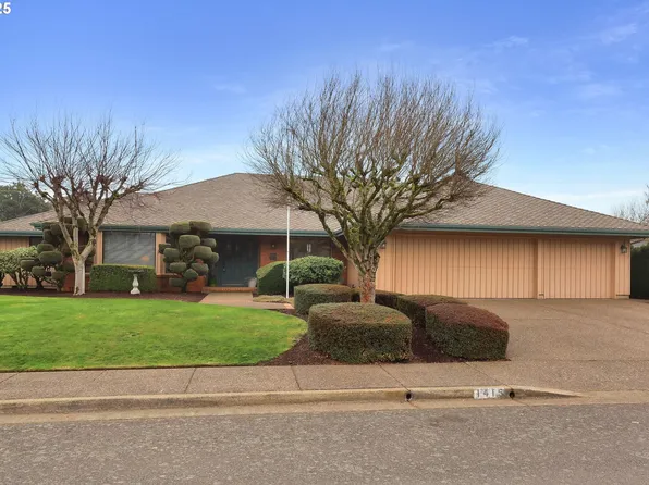 1415 Victorian Way, Eugene, OR 97401