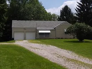 5400 Lithopolis Winchester Rd NW photo 1