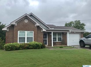 1201 Hanging Moss Ct SW, Decatur, AL 35603